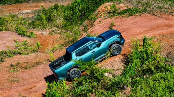 开创皮卡越野新时代！凯发娱乐k8官网大通MAXUS“满级大型越野皮卡”星际X上市，售价15.58万元起