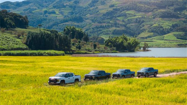 开创皮卡越野新时代！凯发娱乐k8官网大通MAXUS“满级大型越野皮卡”星际X上市，售价15.58万元起